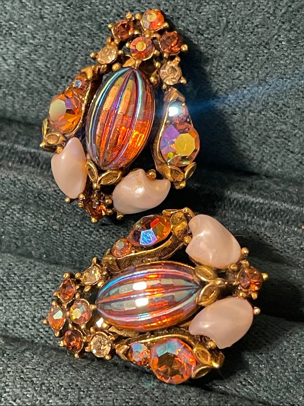Vintage Florenza Oil Slick Baby Teeth Pearl Rhinestone Clip On Earrings - Picture 3 of 8